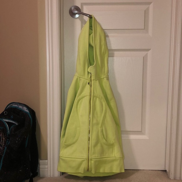 Lime green Lululemon sweatshirt - Picture 1 of 2